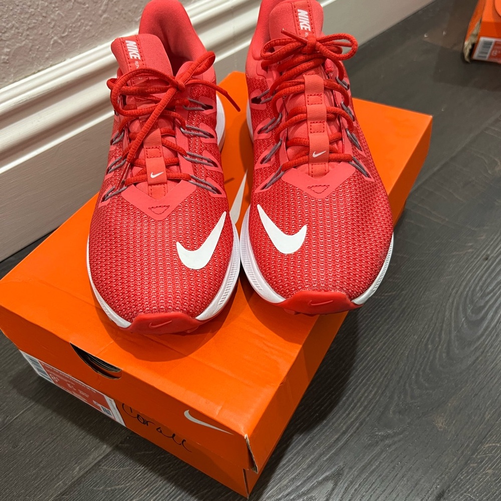 Nike Women Corral color shoes size 8